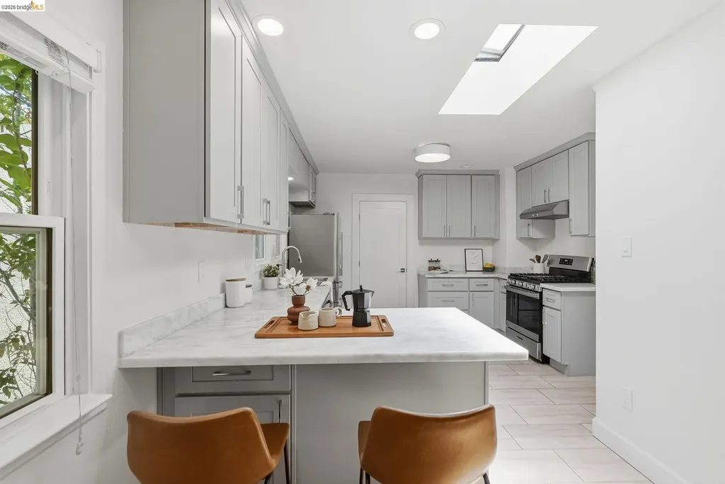 3142 Maxwell Avenue Oakland CA 94619