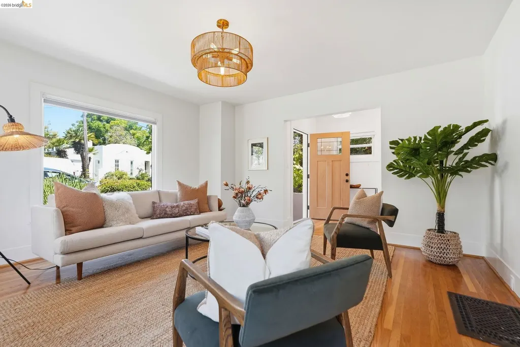 3142 Maxwell Avenue Oakland CA 94619