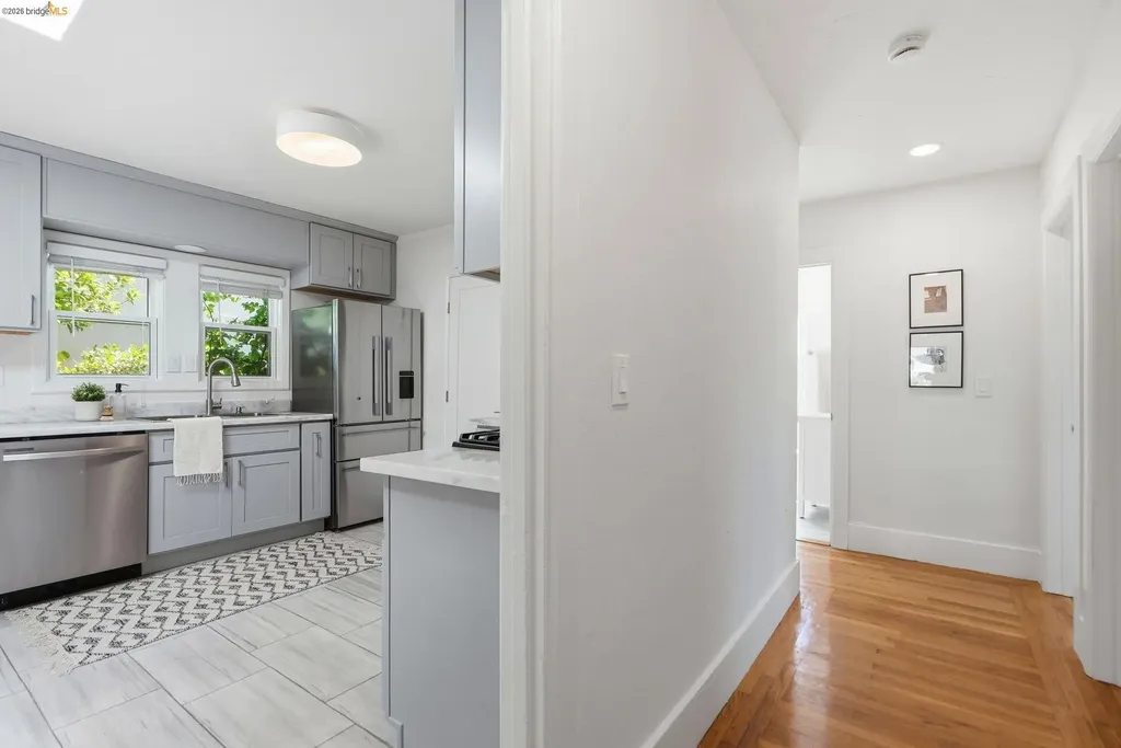 3142 Maxwell Avenue Oakland CA 94619