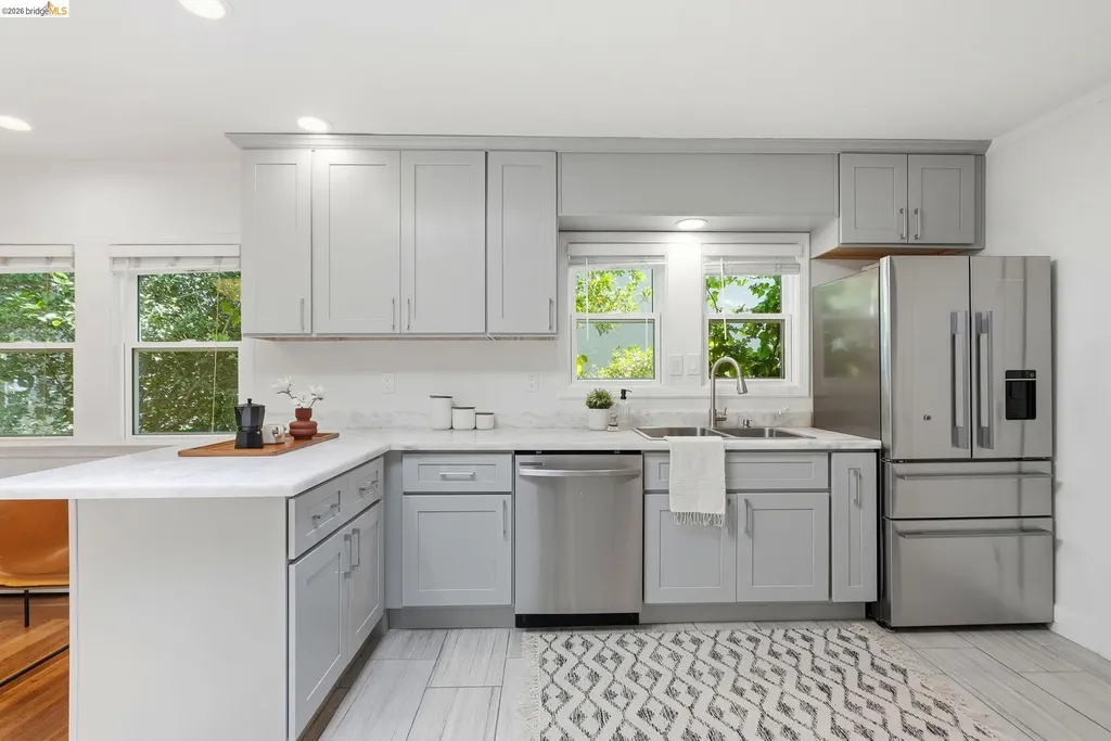 3142 Maxwell Avenue Oakland CA 94619