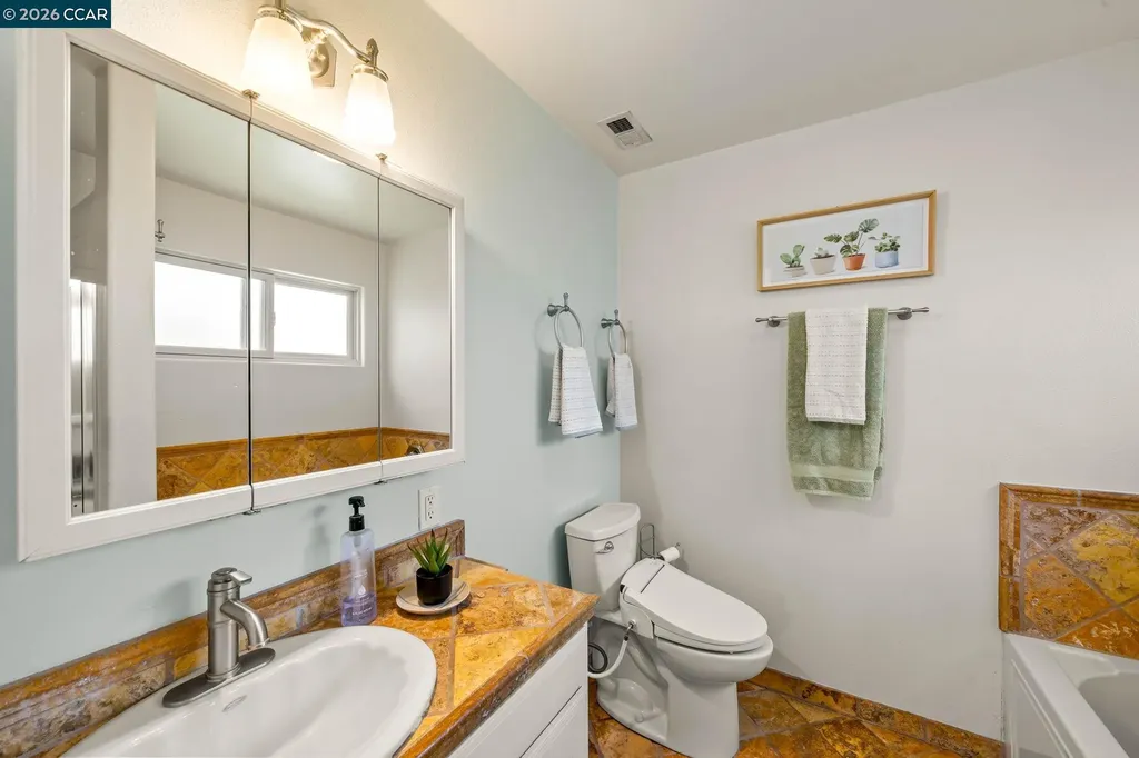 1361 La Vista Avenue Concord CA 94521