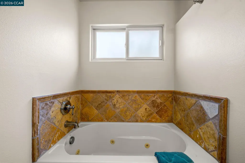 1361 La Vista Avenue Concord CA 94521