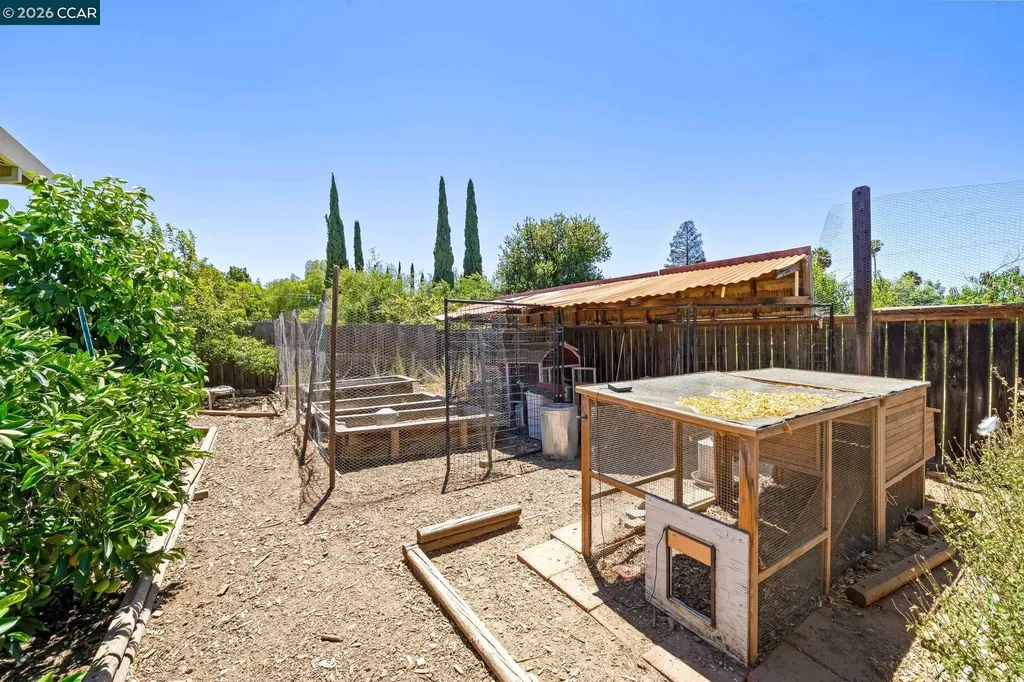 1361 La Vista Avenue Concord CA 94521