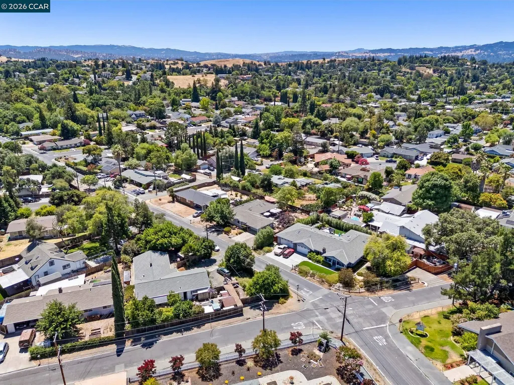 1361 La Vista Avenue Concord CA 94521