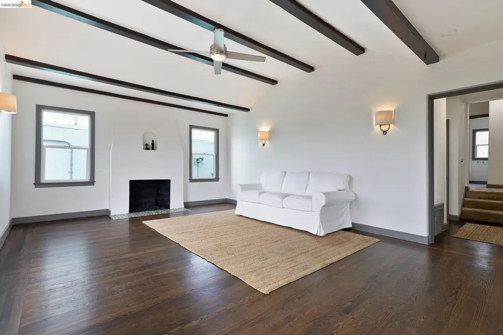 8342 Ney Avenue Oakland CA 94605
