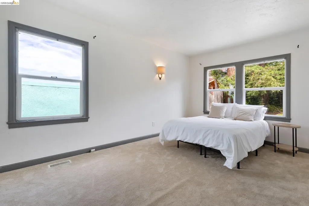 8342 Ney Avenue Oakland CA 94605