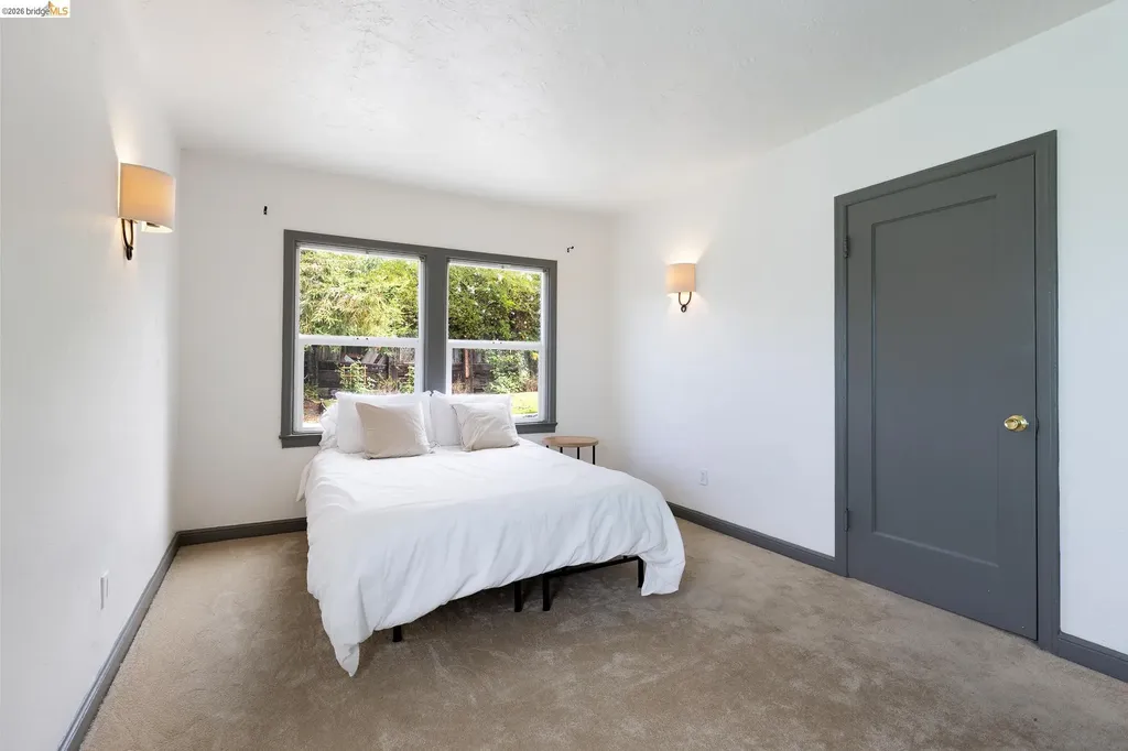 8342 Ney Avenue Oakland CA 94605
