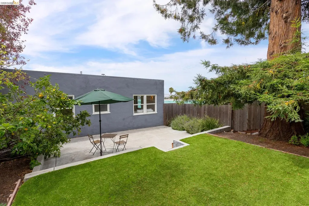 8342 Ney Avenue Oakland CA 94605