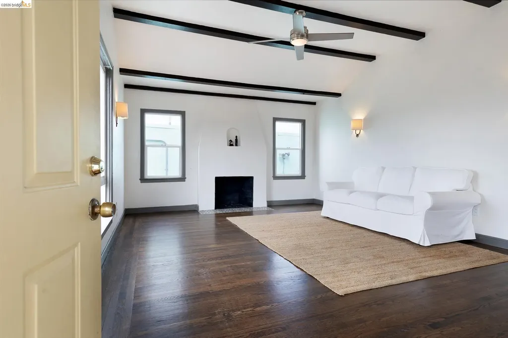 8342 Ney Avenue Oakland CA 94605