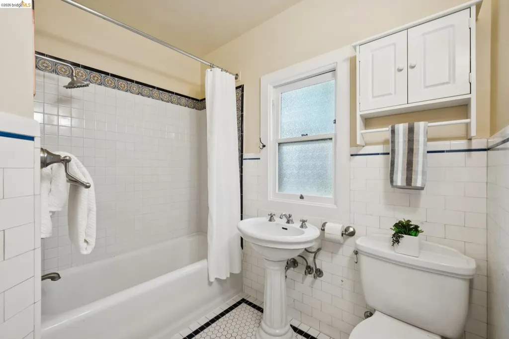 1635 Le Roy Avenue Berkeley CA 94709