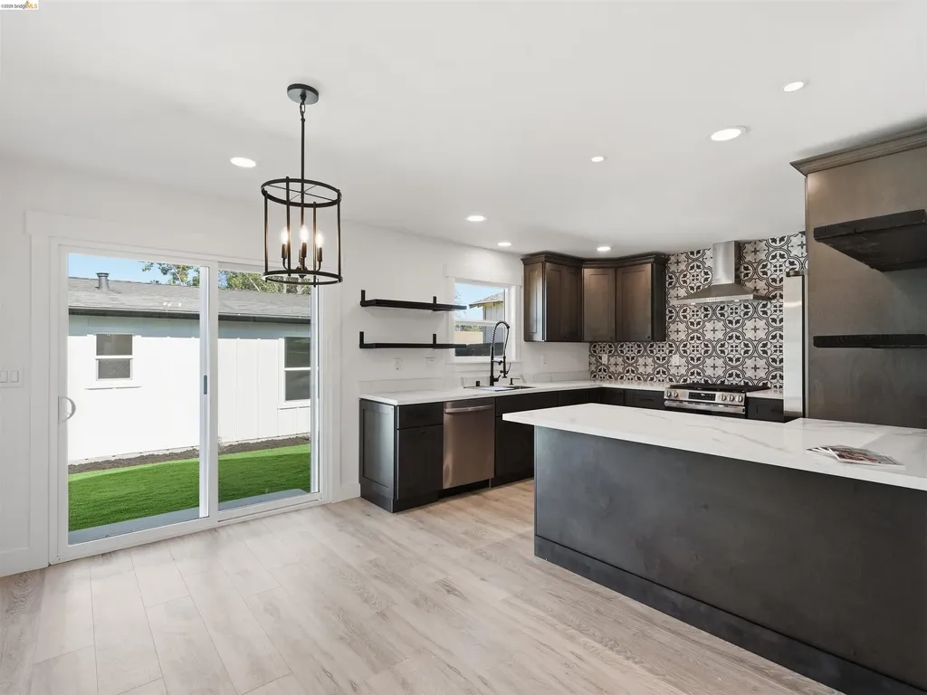 2717 D Street Antioch CA 94509