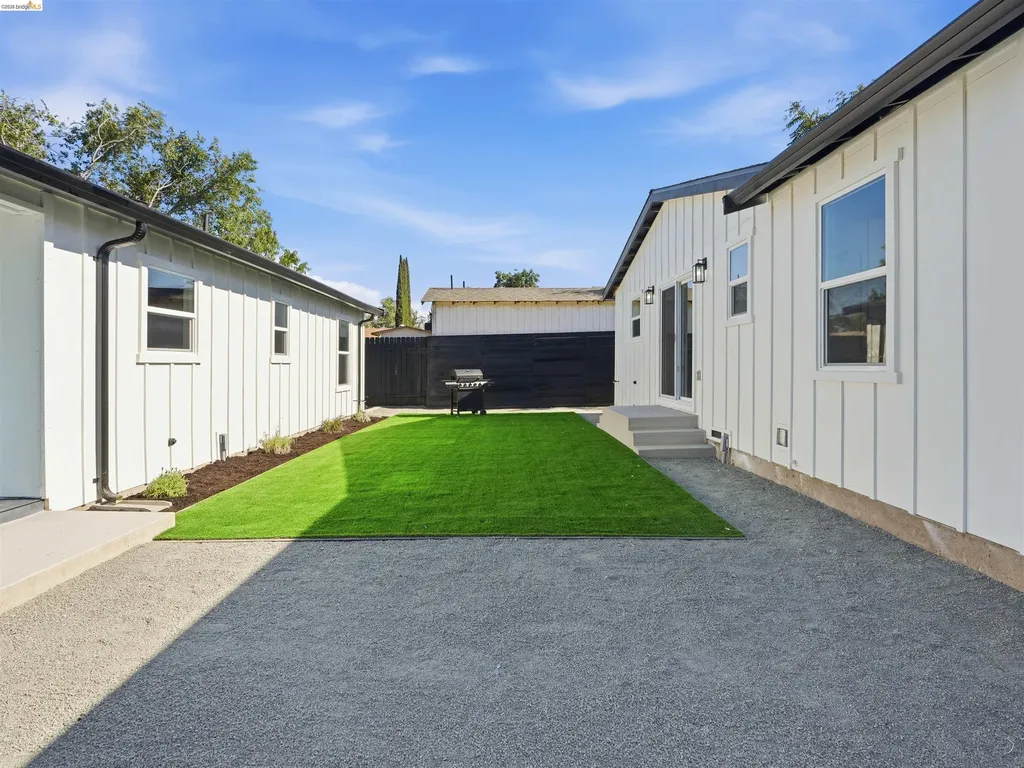 2717 D Street Antioch CA 94509