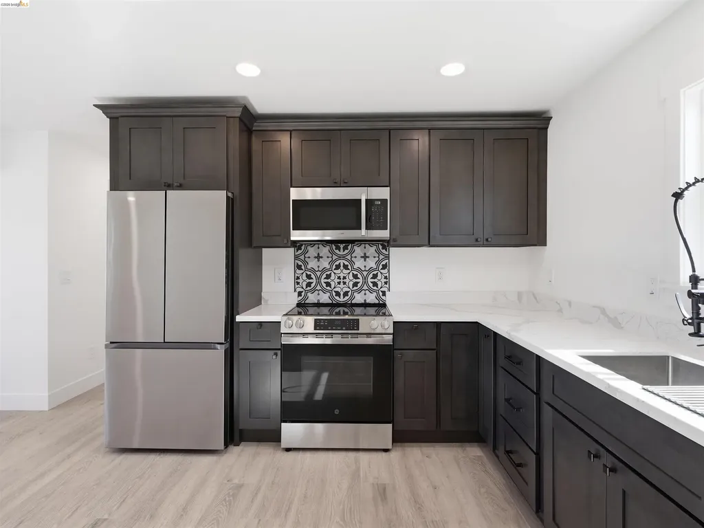 2717 D Street Antioch CA 94509