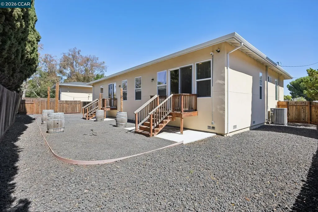 108 Redondo Drive Pittsburg CA 94565