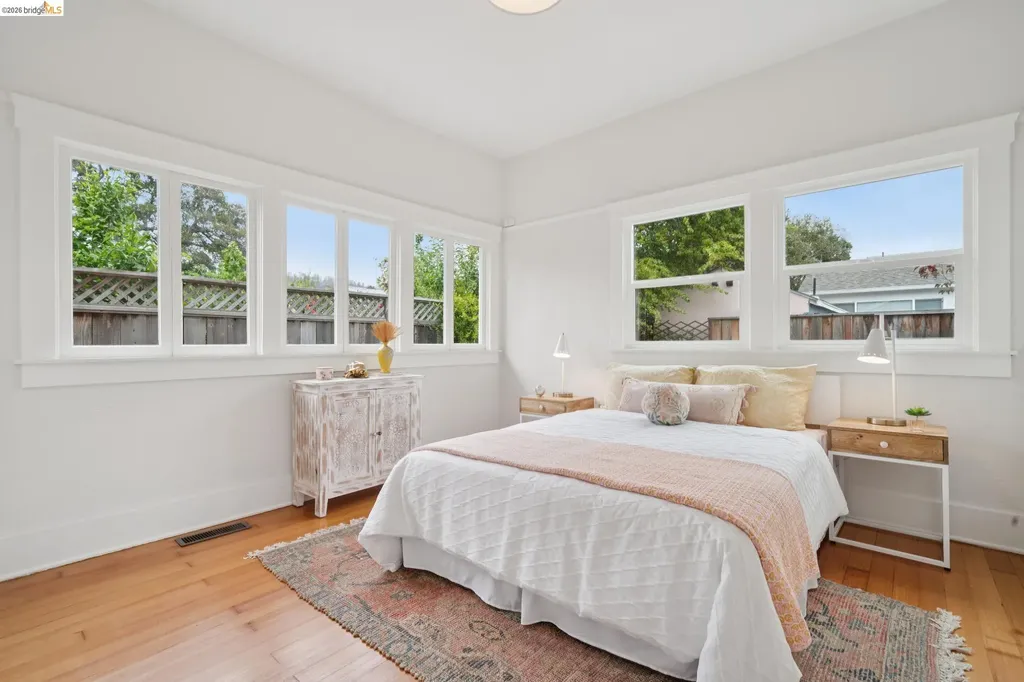 772 Vincente Avenue Berkeley CA 94707