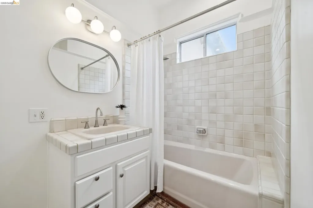772 Vincente Avenue Berkeley CA 94707