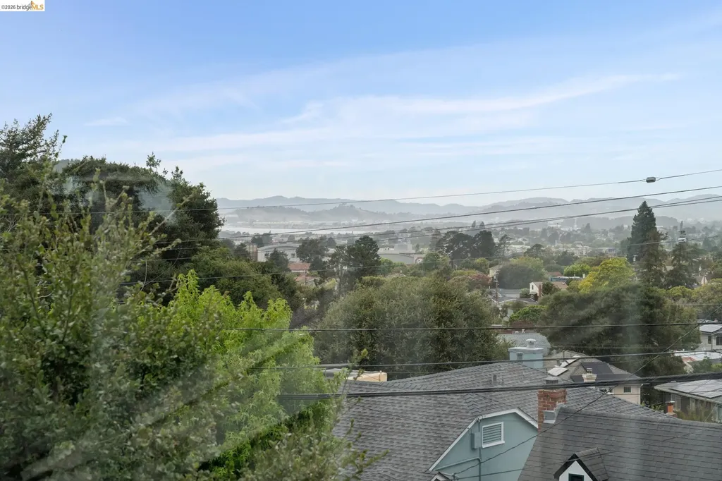 772 Vincente Avenue Berkeley CA 94707