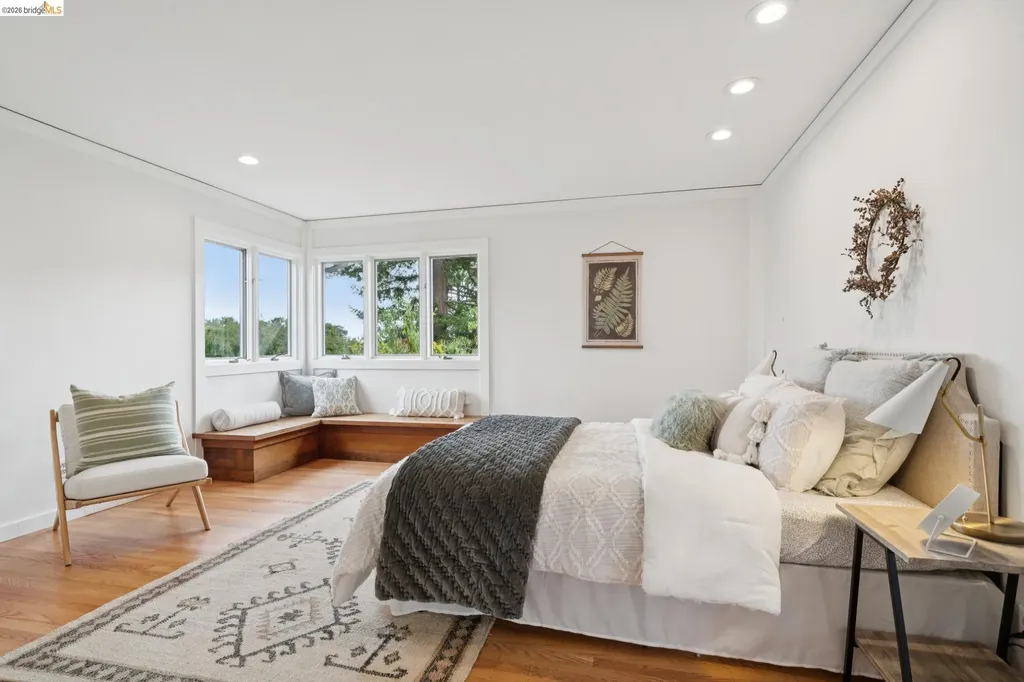 772 Vincente Avenue Berkeley CA 94707