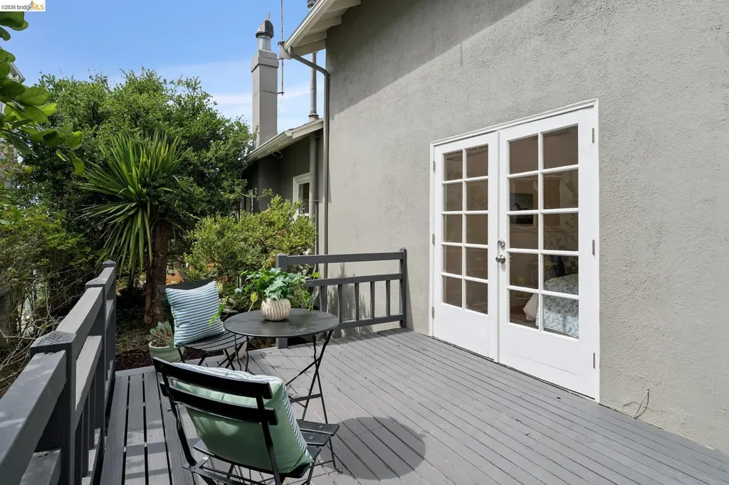 772 Vincente Avenue Berkeley CA 94707