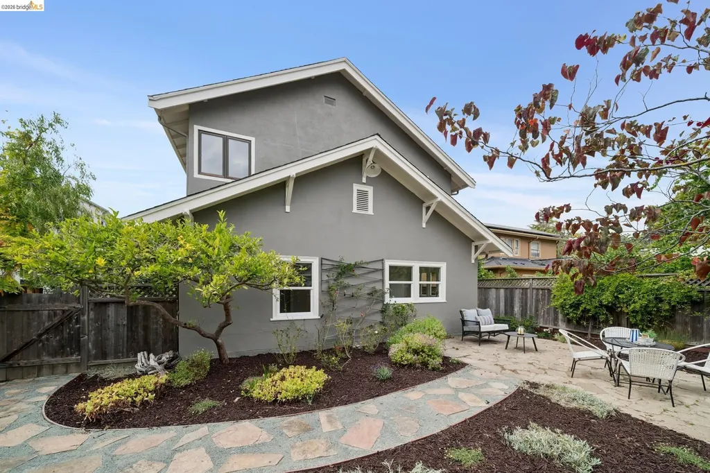 772 Vincente Avenue Berkeley CA 94707