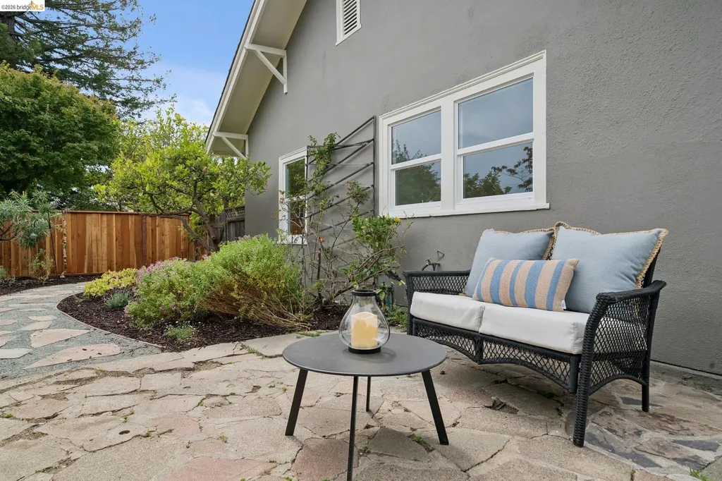772 Vincente Avenue Berkeley CA 94707