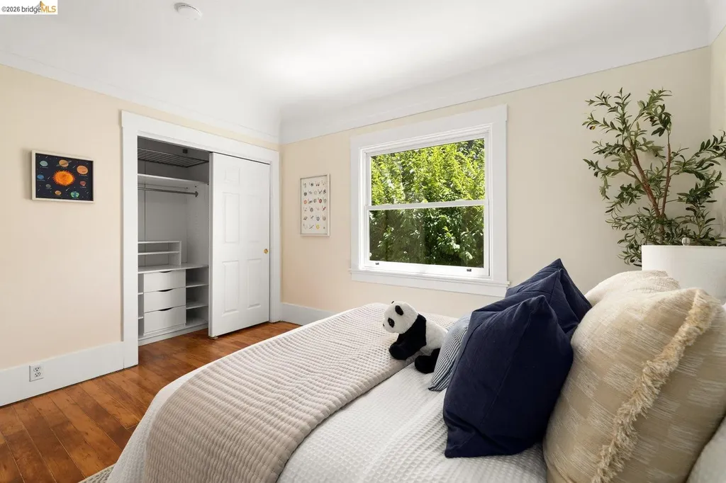 528 Haddon Road Oakland CA 94606