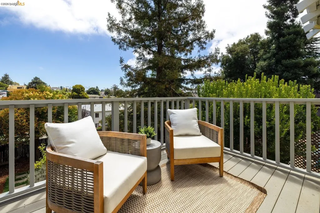 528 Haddon Road Oakland CA 94606