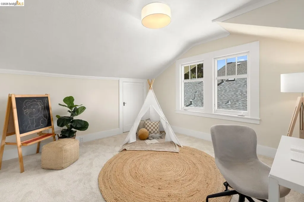 528 Haddon Road Oakland CA 94606