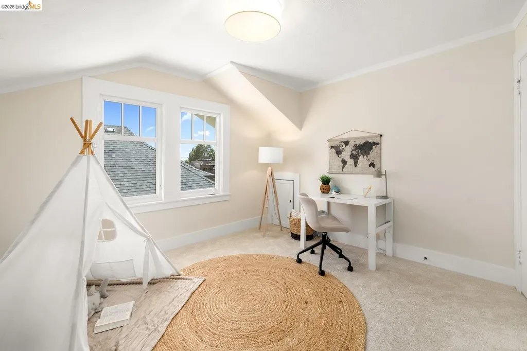 528 Haddon Road Oakland CA 94606