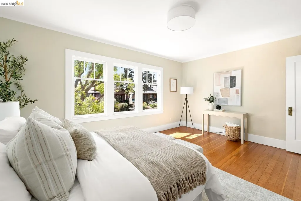 528 Haddon Road Oakland CA 94606