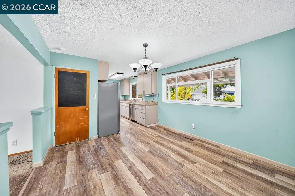 17 Eastbrook Court Clayton CA 94517