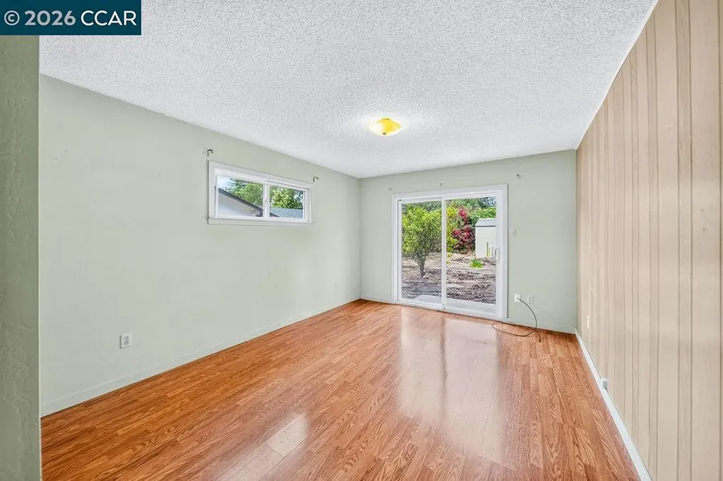 17 Eastbrook Court Clayton CA 94517