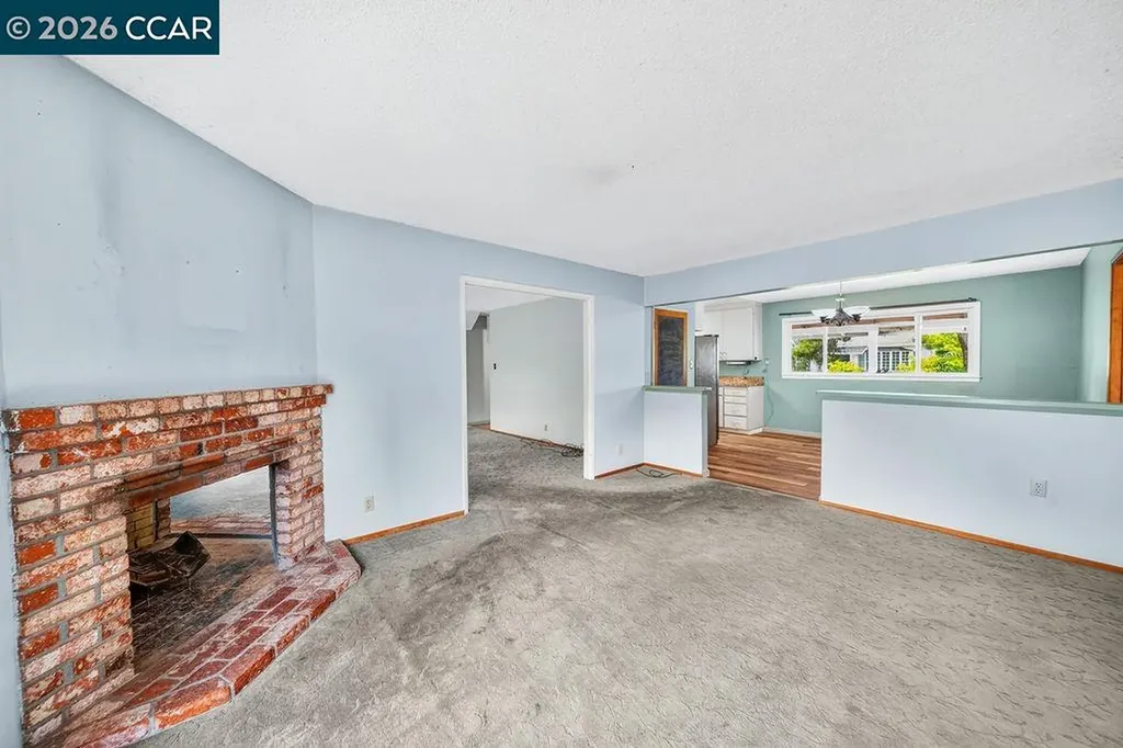17 Eastbrook Court Clayton CA 94517