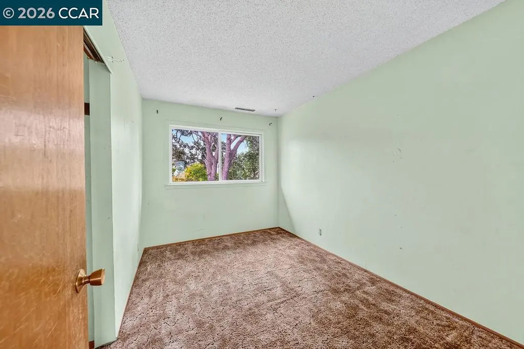 17 Eastbrook Court Clayton CA 94517