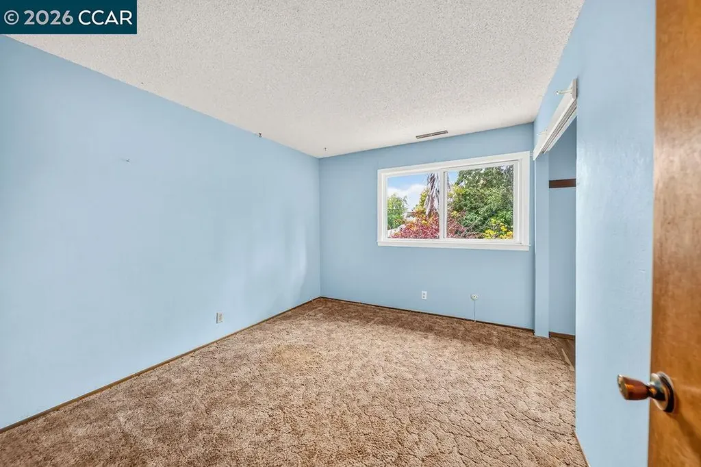 17 Eastbrook Court Clayton CA 94517