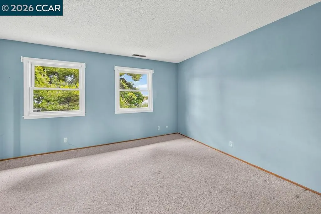 17 Eastbrook Court Clayton CA 94517