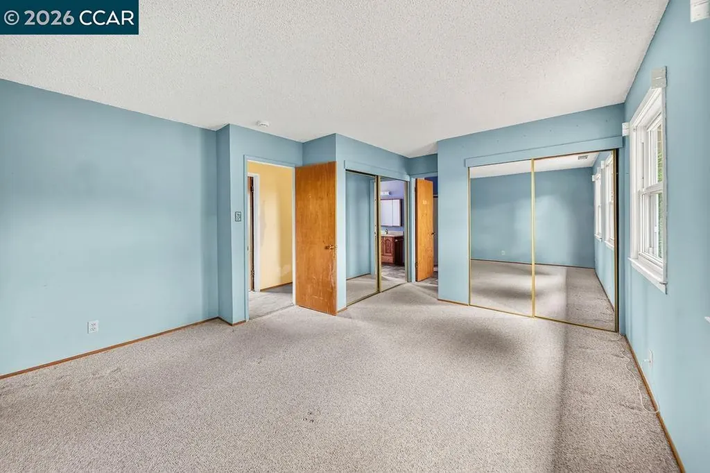 17 Eastbrook Court Clayton CA 94517