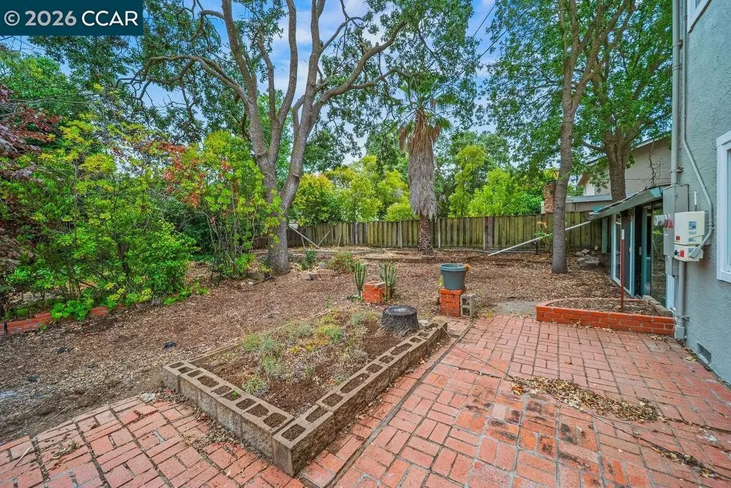 17 Eastbrook Court Clayton CA 94517