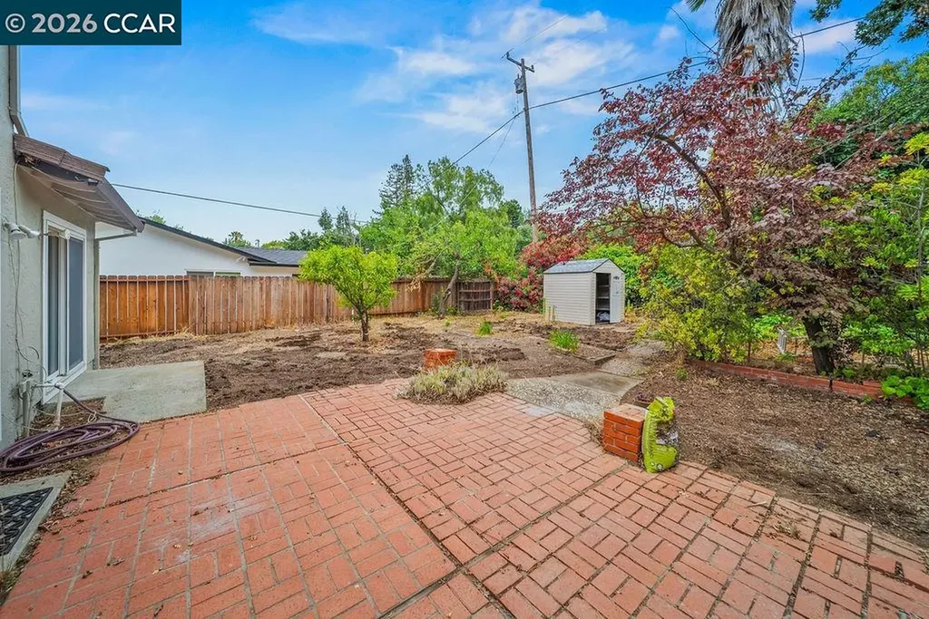 17 Eastbrook Court Clayton CA 94517