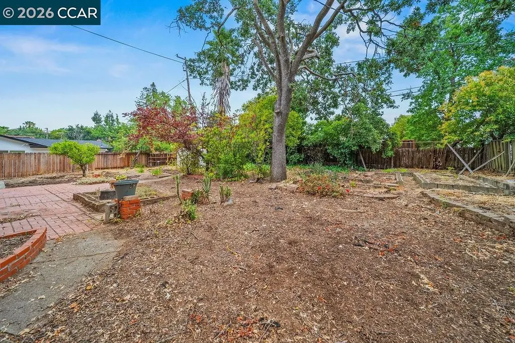 17 Eastbrook Court Clayton CA 94517