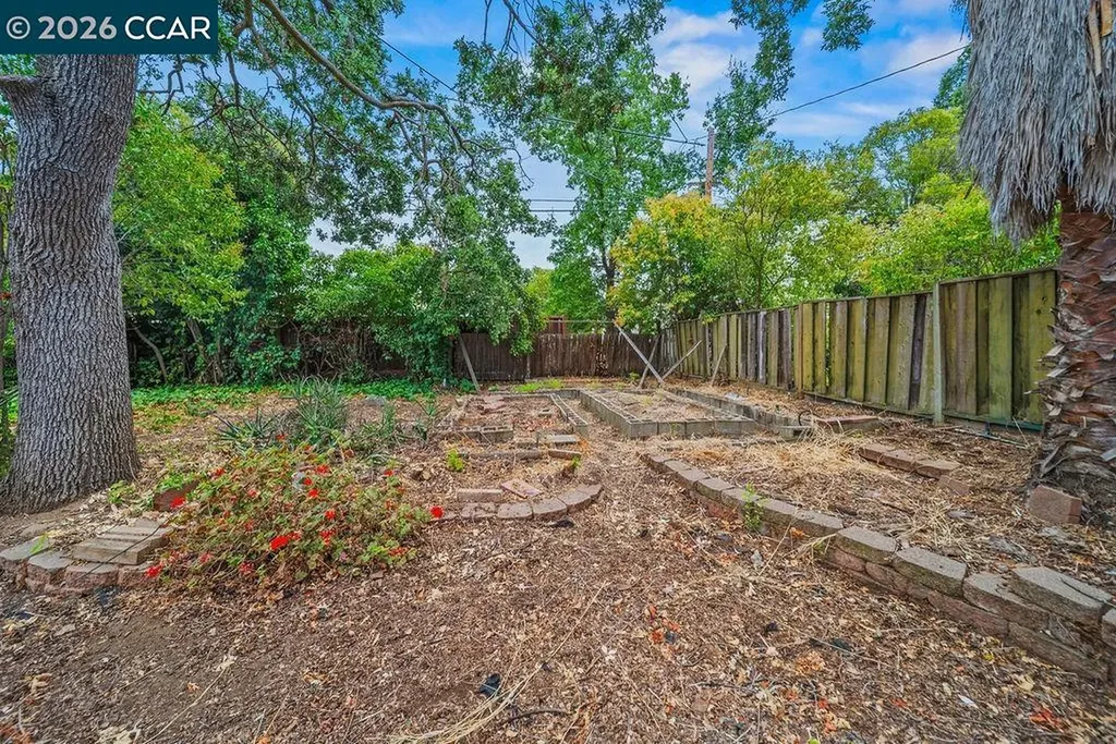 17 Eastbrook Court Clayton CA 94517
