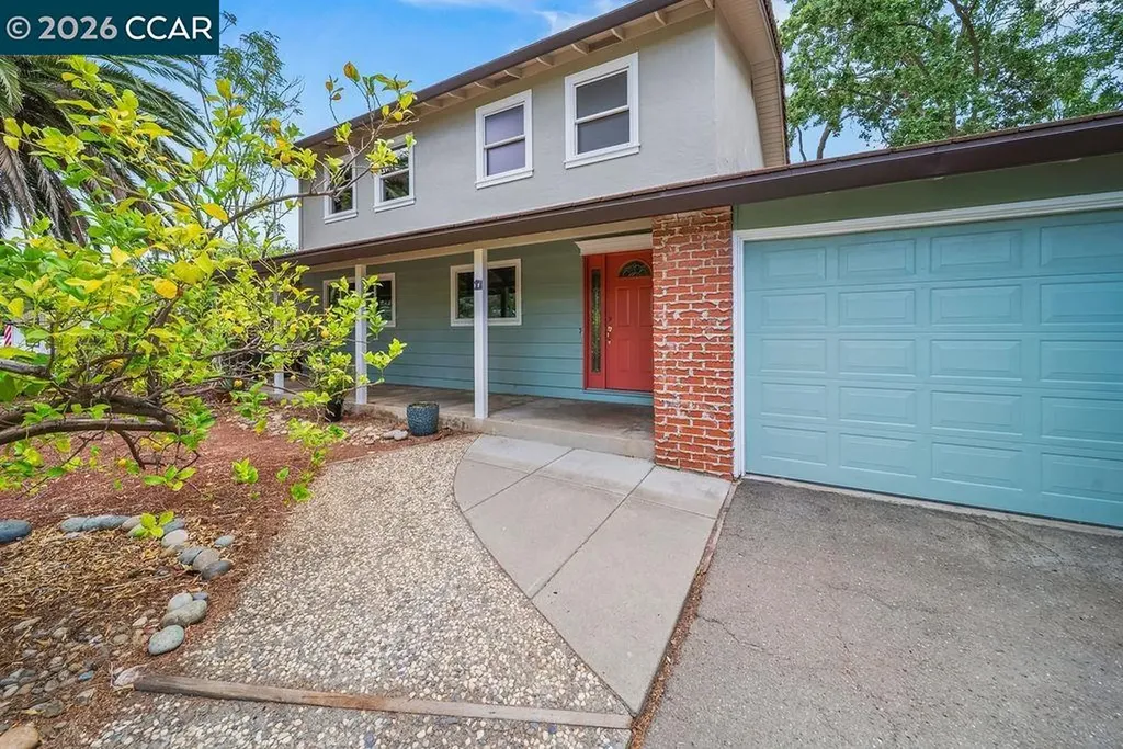 17 Eastbrook Court Clayton CA 94517