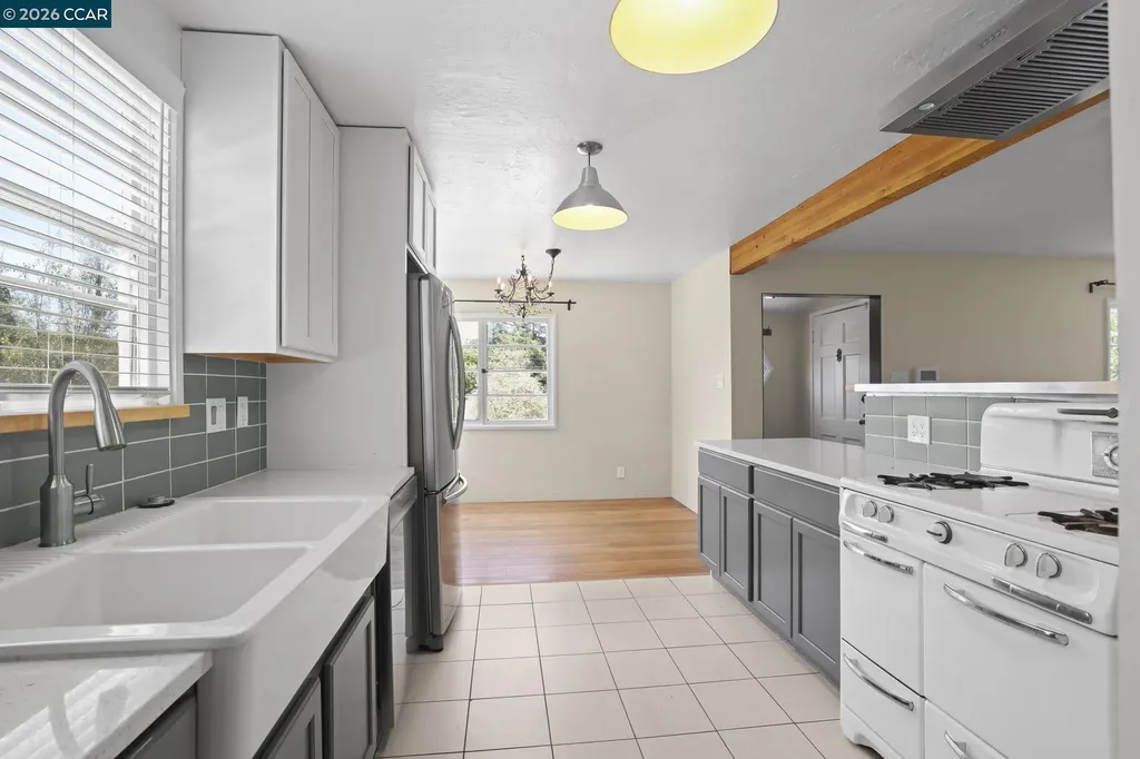 3306 Guido Oakland CA 94602