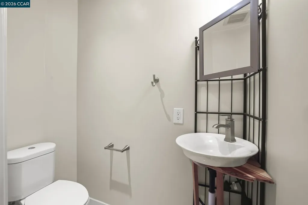 3306 Guido Oakland CA 94602