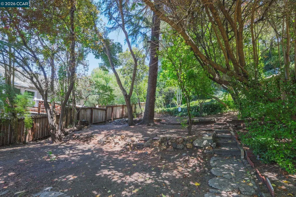 3306 Guido Oakland CA 94602