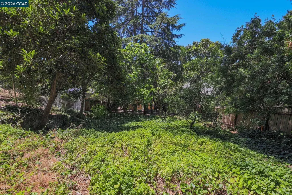 3306 Guido Oakland CA 94602