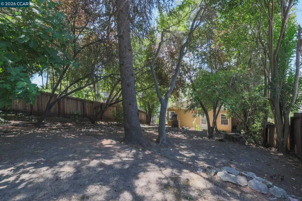 3306 Guido Oakland CA 94602