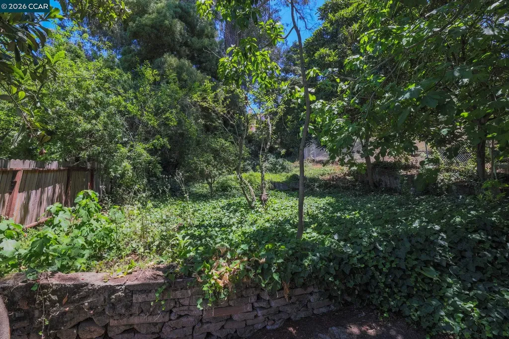 3306 Guido Oakland CA 94602