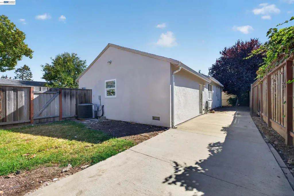 19515 Western Boulevard Hayward CA 94541