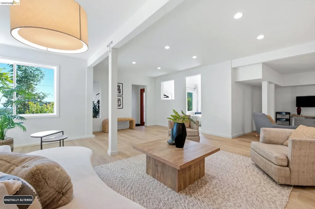 7308 Hillmont Oakland CA 94605